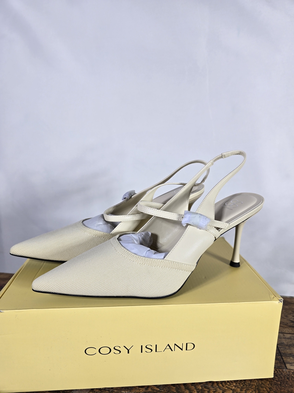 Cosy Island Women's Cream Pointed Slingback Heels Size 11
